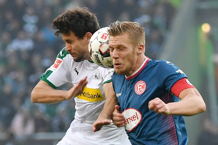 但到了年中 但到了年中