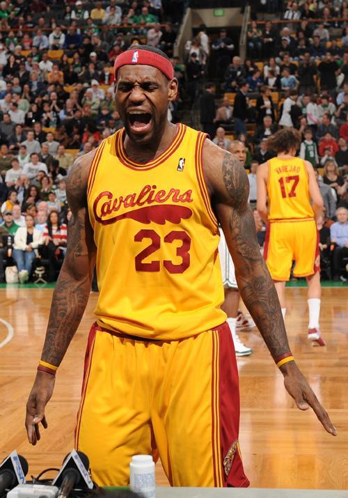 NBA-湖人力克灰熊 詹姆斯上篮